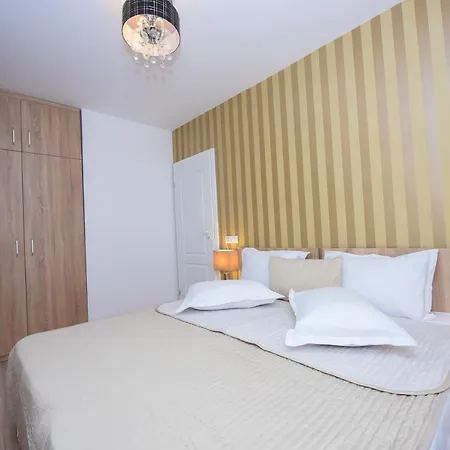 Apartament One By One - By Grand *