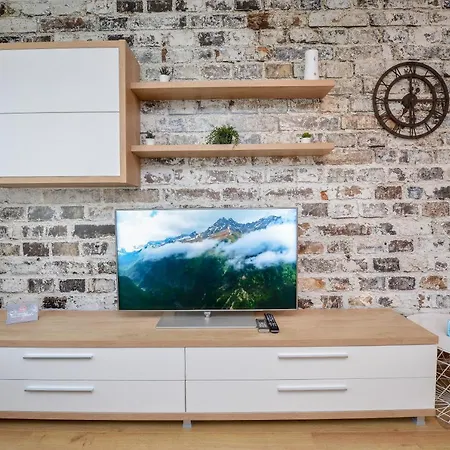 One By One - By Grand Apartament *