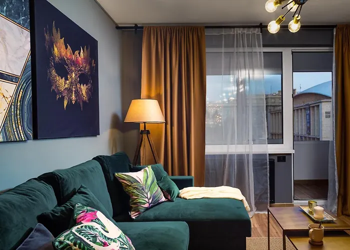 One By One - By Grand Apartment *