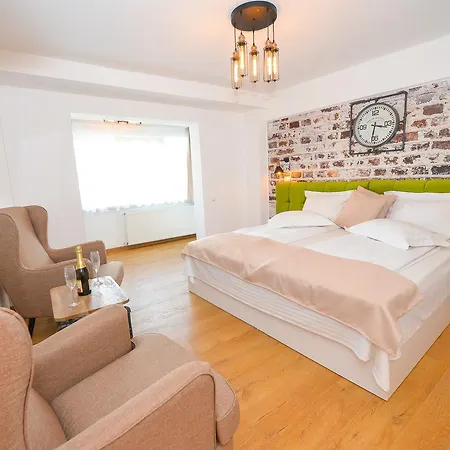 One By One - By Grand Apartment