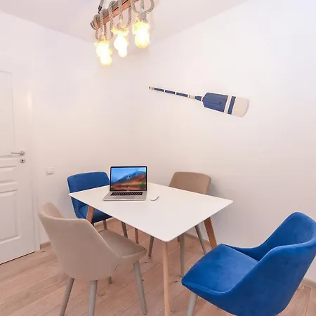 One By One - By Grand Apartment Bukarest