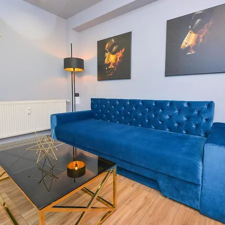 One By One - By Grand Apartment *