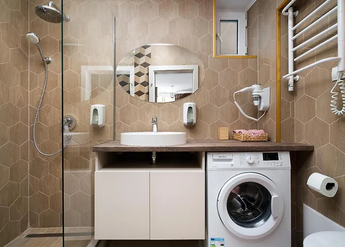 One By One - By Grand Bukarest