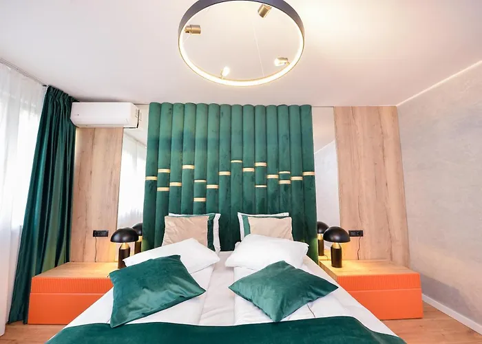 One By One - By Grand * Bukurešť