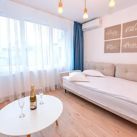 One By One - By Grand Apartament