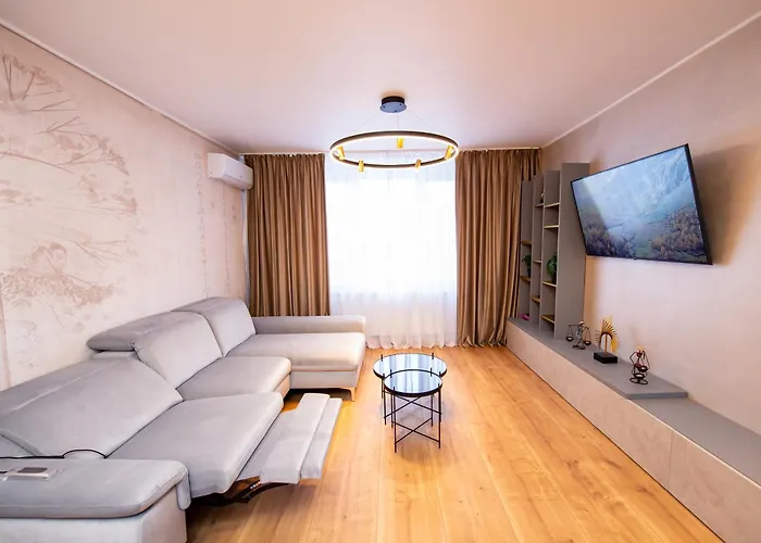 One By One - By Grand דירה