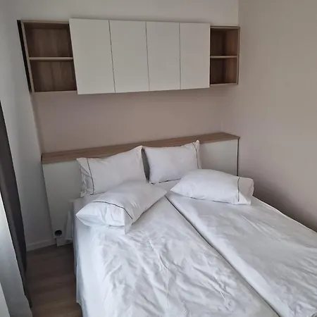Apartment One By One - By Grand *