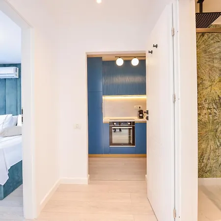 Apartment One By One - By Grand *