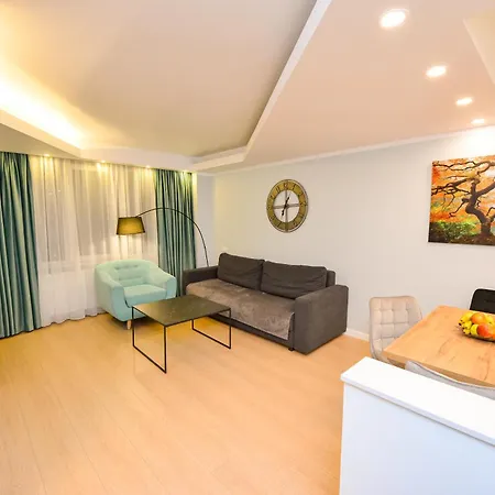 Apartment One By One - By Grand *