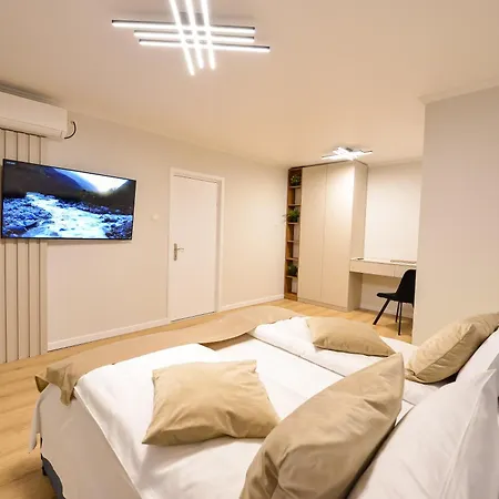 Apartment One By One - By Grand